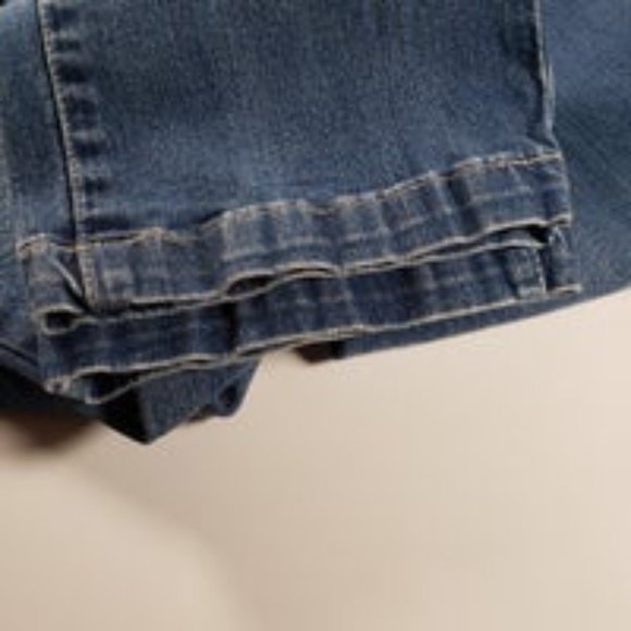 A.N.A. Straight Leg Jeans W/Black Flower Graphic 6 - Picture 8 of 9